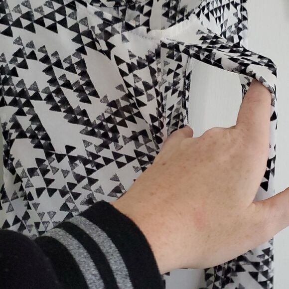 Urban Outfitters Dramatic High Low SemiSheer Top - Picture 3 of 6